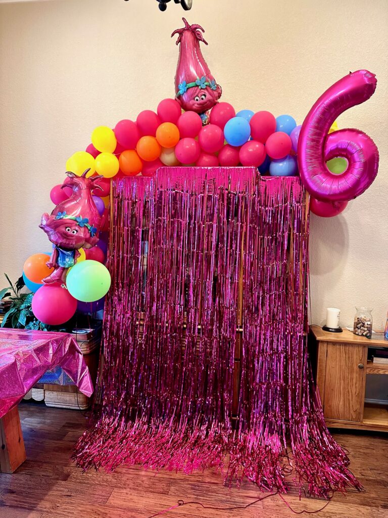 Half Balloon Arch_Trolls